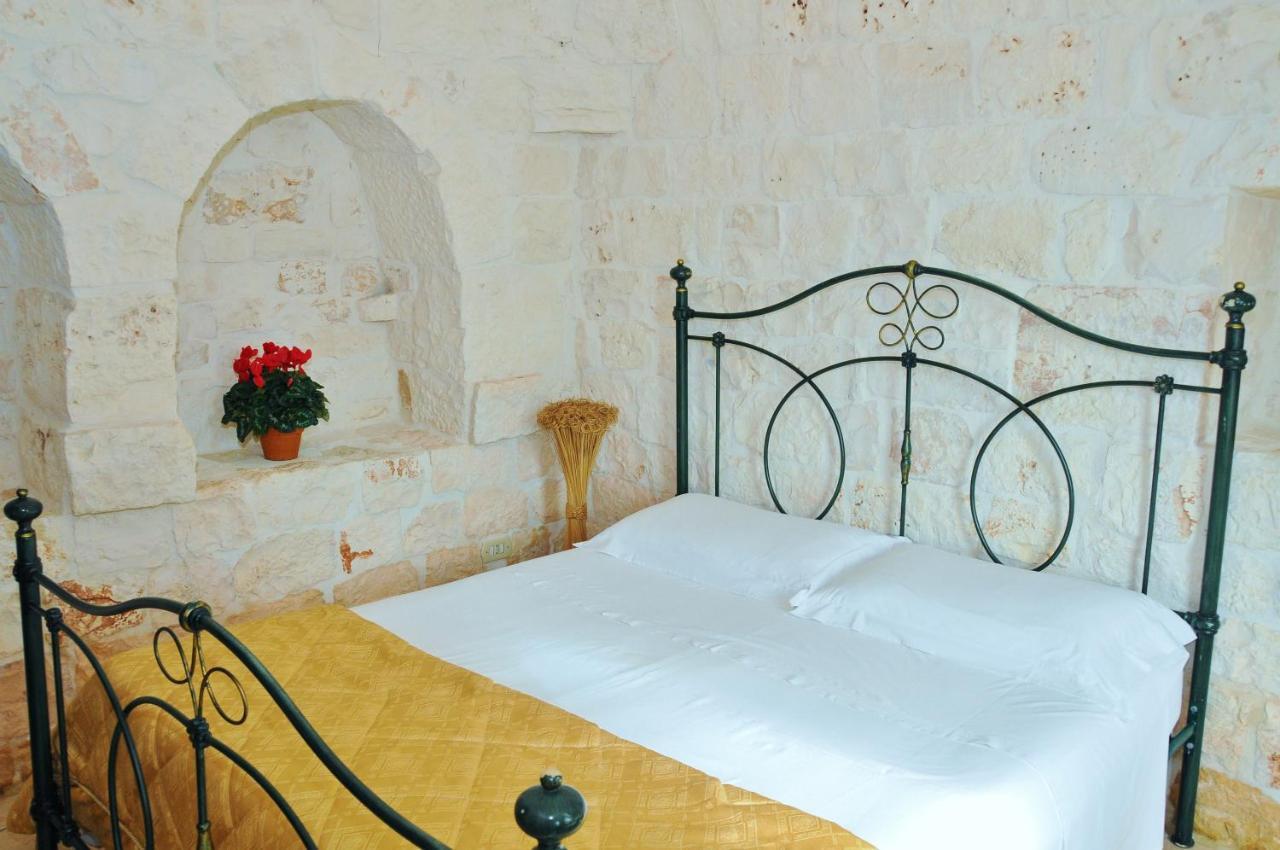 Trulli Vules Aparthotel Ostuni Ngoại thất bức ảnh